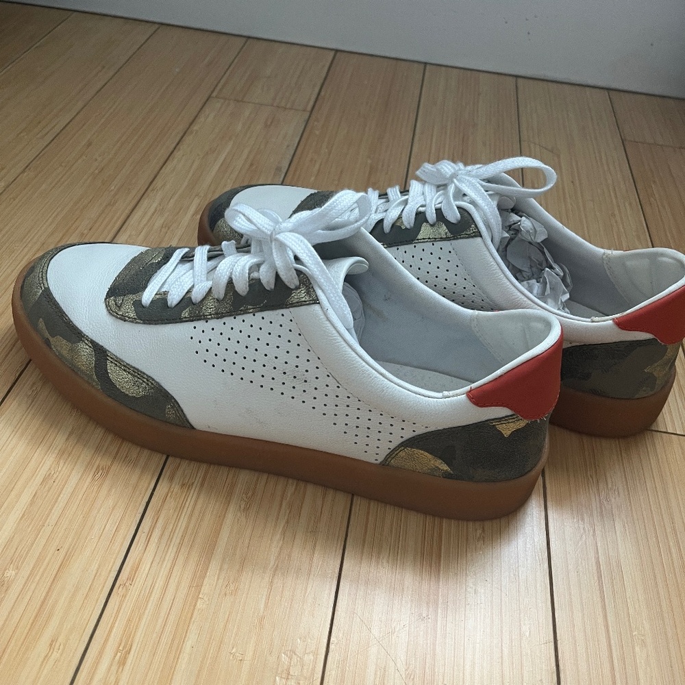 CLEARANCE! NEW Hush Puppies Charlie Court Sneaker, W's Sz. 12